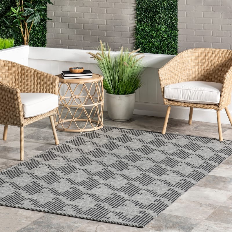 Nuloom Resi Geometric Striped Indoor/Outdoor Area Rug - 8' x 10' - Dark Grey