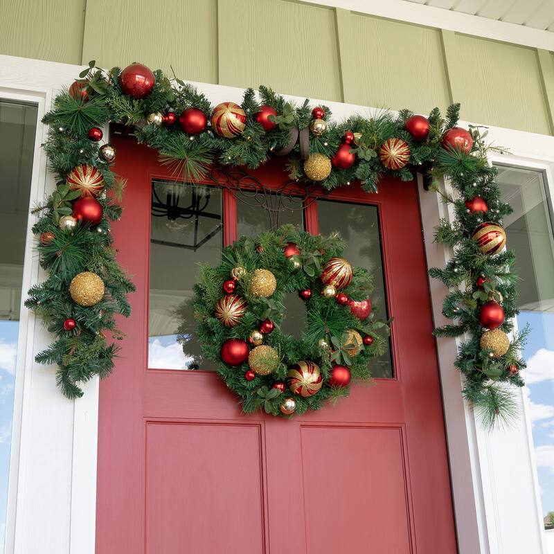 Village Lighting 24 in. Wreath - Christmas Classic