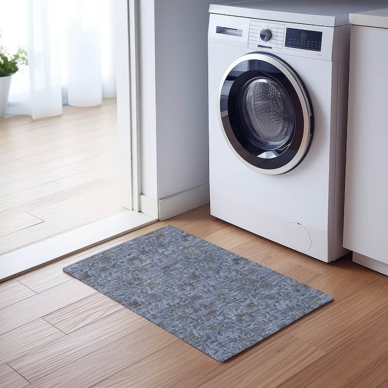 Machine Washable Indoor/ Outdoor Chantille Floral Rug