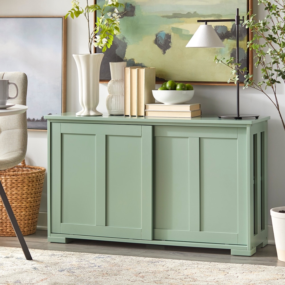 Green top buffet table