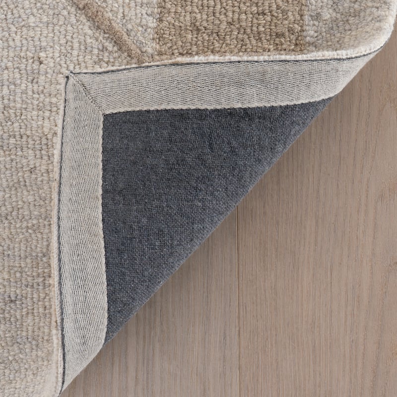 Nuloom Lucienne Vail Geometric Wool Rug