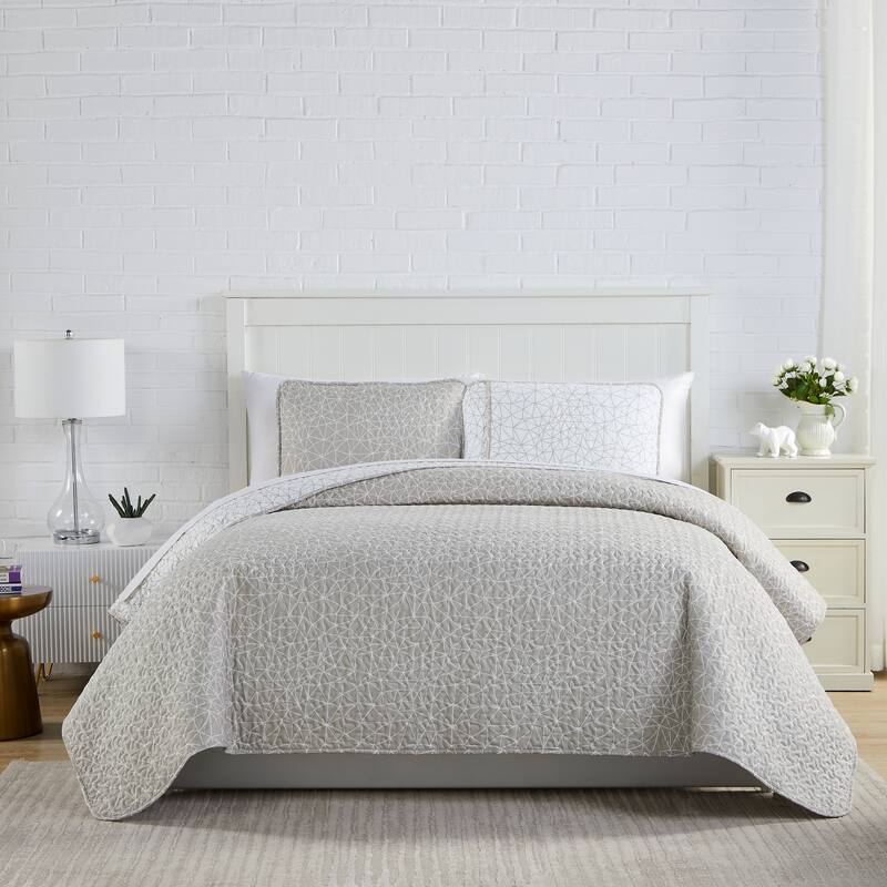 Geometric Maze Quilt and Sham Set