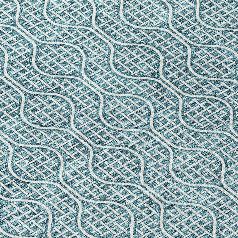 Machine Washable Indoor/ Outdoor Chantille Criss Cross Geo Rug