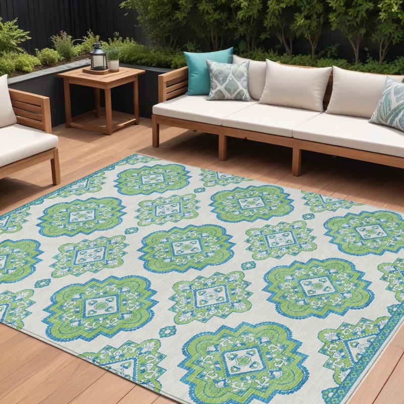 HomeRoots Medallion Transitional Rectangle Outdoor Rug - 10' X 14'