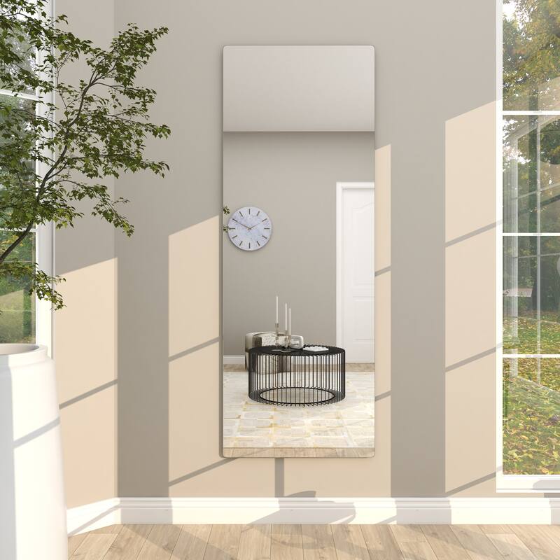 CosmoLiving by Cosmopolitan Silver Metal Room Wall Mirror