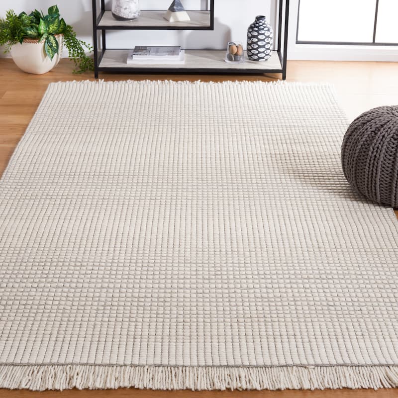 SAFAVIEH Handmade Marbella Letizia Fringe Wool Rug - 4' x 6' - Ivory/Grey