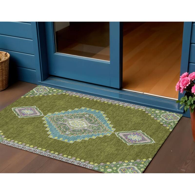HomeRoots Oriental Traditional Rectangle Outdoor Rug - 3' x 5'