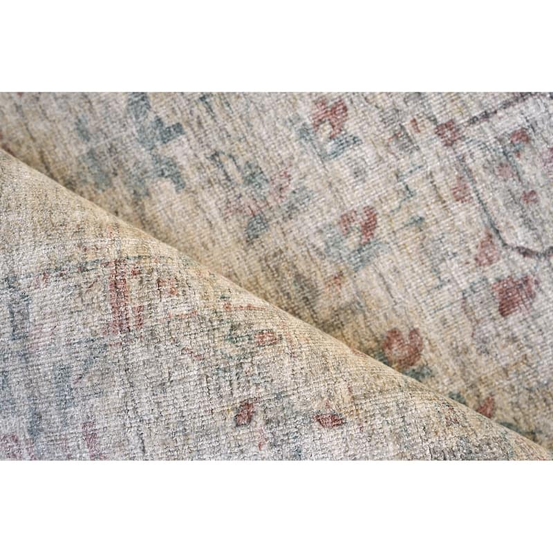 EXQUISITE RUGS Kensington Hand-loomed Wool/Bamboo Silk Beige Area Rug.