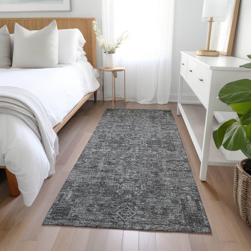 Machine Washable Indoor/ Outdoor Chantille Vintage Traditional Rug - Charcoal - 2'3" x 7'6"