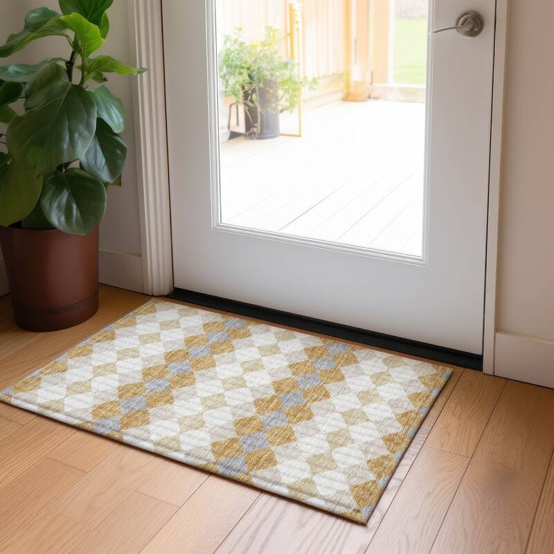 Machine Washable Indoor/ Outdoor Modern Mosaic Chantille Rug