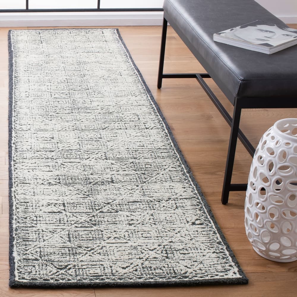SAFAVIEH Handmade Roslyn Yulissa Wool Rug