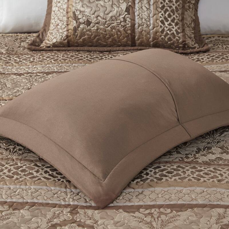 Madison Park Venetian Oversized 5-Piece Jacquard Bedspread Quilt Set with Matching Shams and Embroidered Throw Pillows