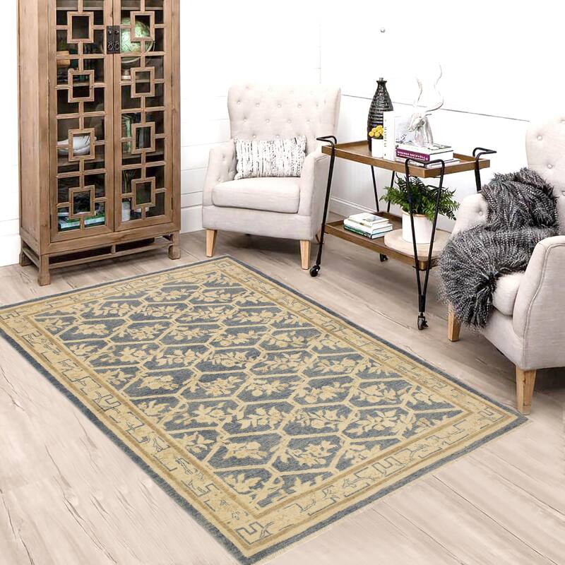 Hexagonal Trellis Floral Hand-Knotted Wool Area Rug