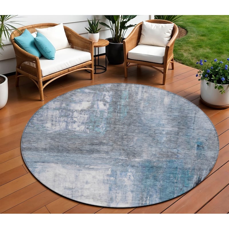 HomeRoots Abstract Transitional Rectangle Outdoor Rug - 8' Round
