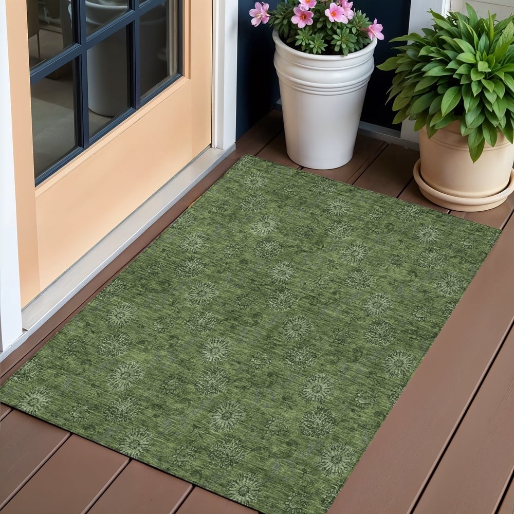HomeRoots Floral Transitional Rectangle Outdoor Rug