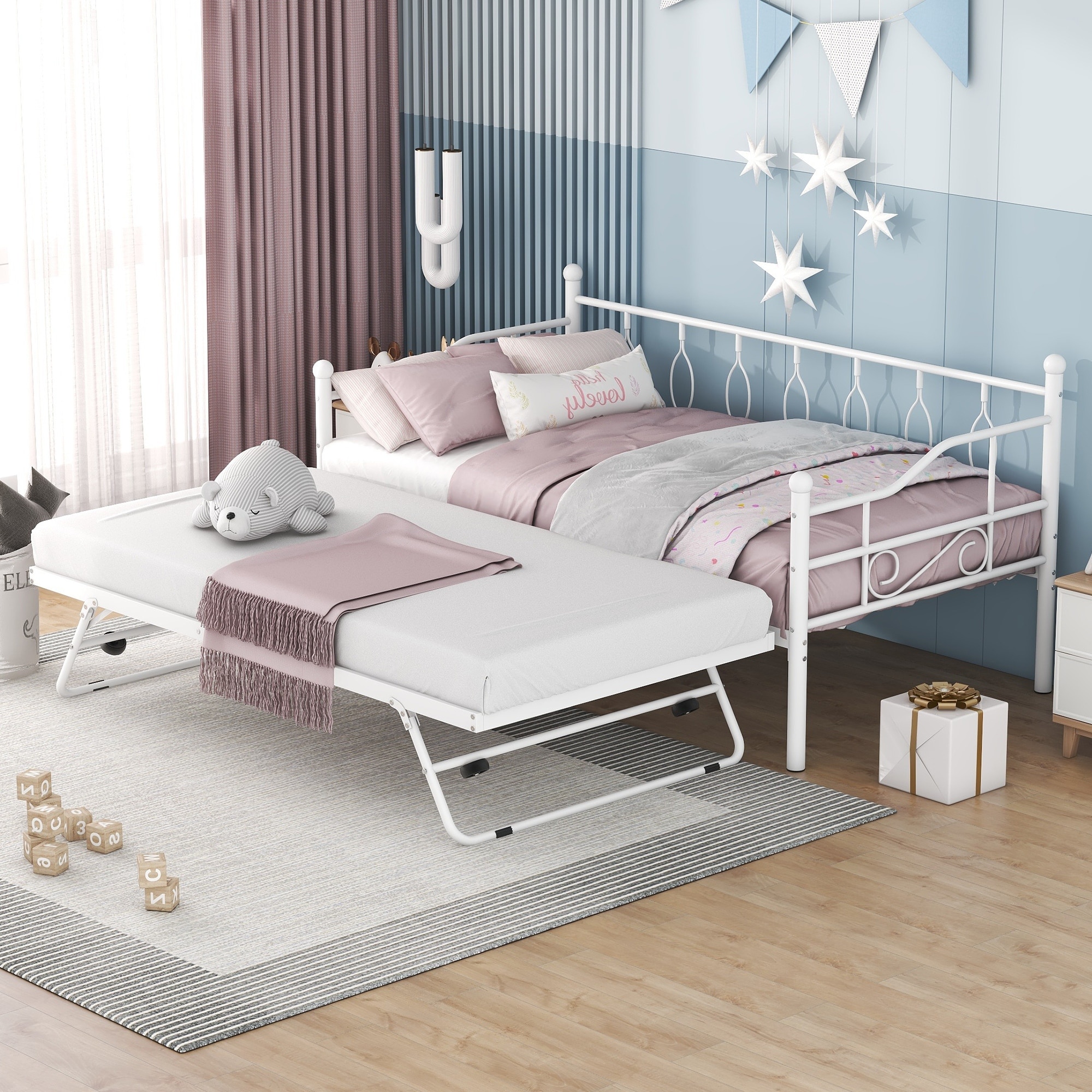 Small metal hot sale daybed