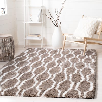 SAFAVIEH Handmade Barcelona Shag Kleo Polyester Rug