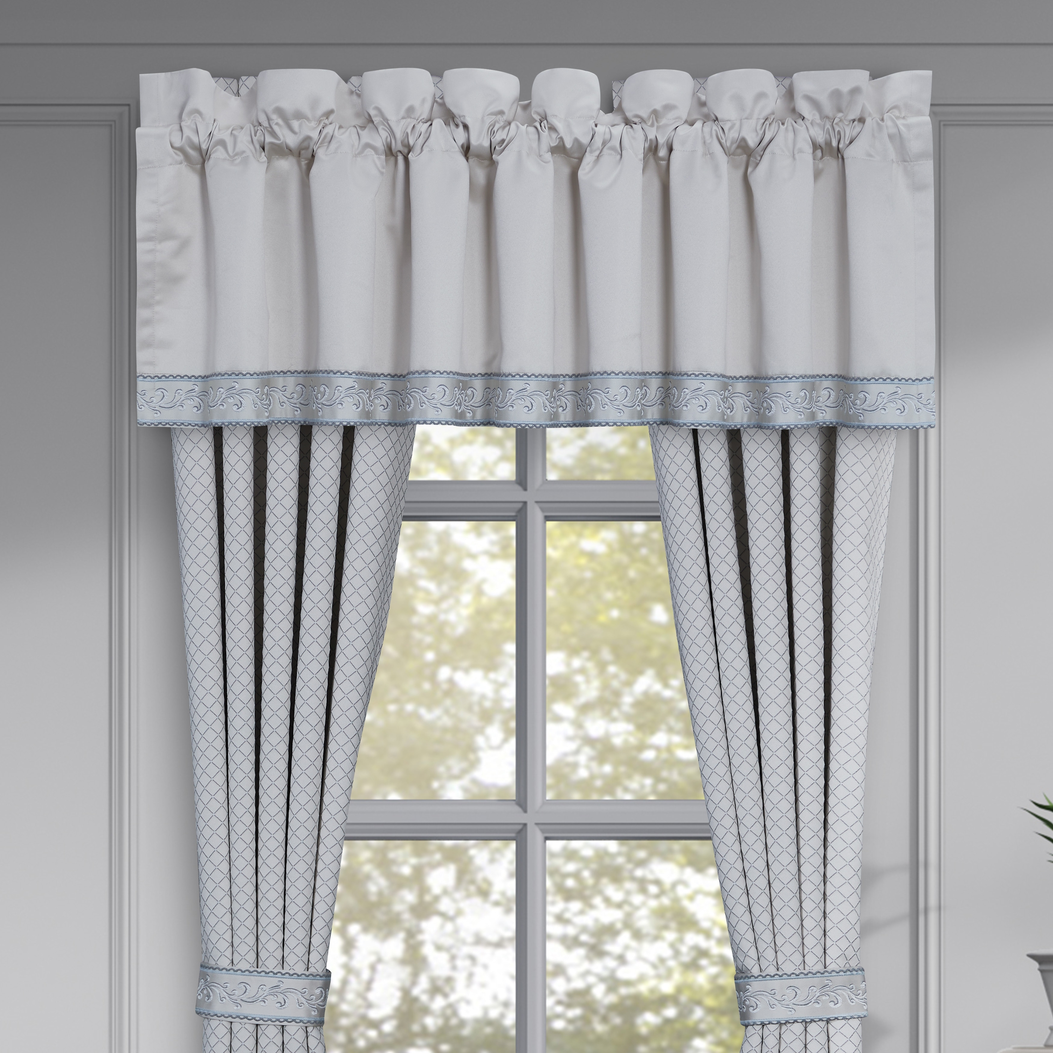 Boulevard Window Straight Valance