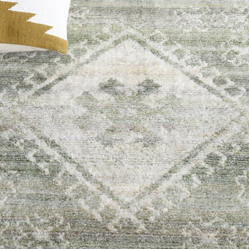 SAFAVIEH Handmade Marquee Dorit Boho Diamond Wool Rug