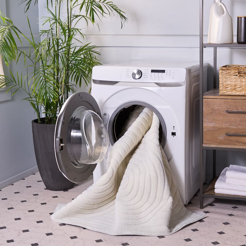 SAFAVIEH Versailles Melihat Solid & Tonal Rug