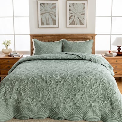 Wholinens 3 Piece Scalloped Edge Floral Bedspread Quilt Set