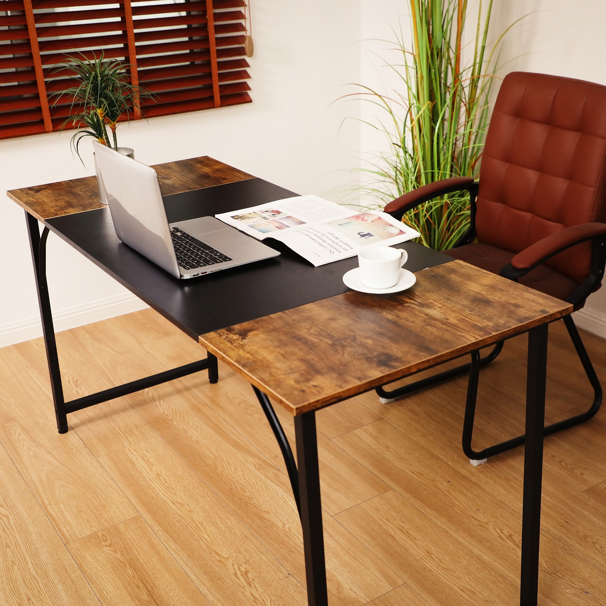Splice board outlet desk