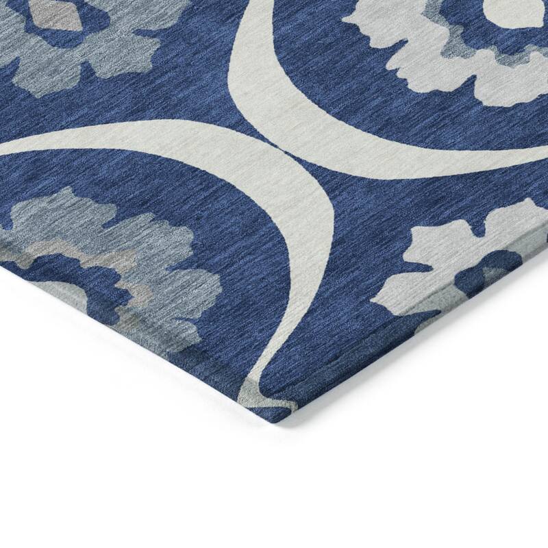HomeRoots Medallion Transitional Rectangle Outdoor Rug