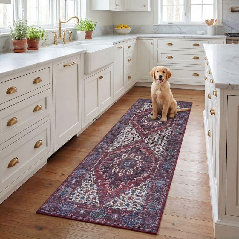 SAFAVIEH Tucson Machine Washable Slip Resistant Heide Oriental Rug