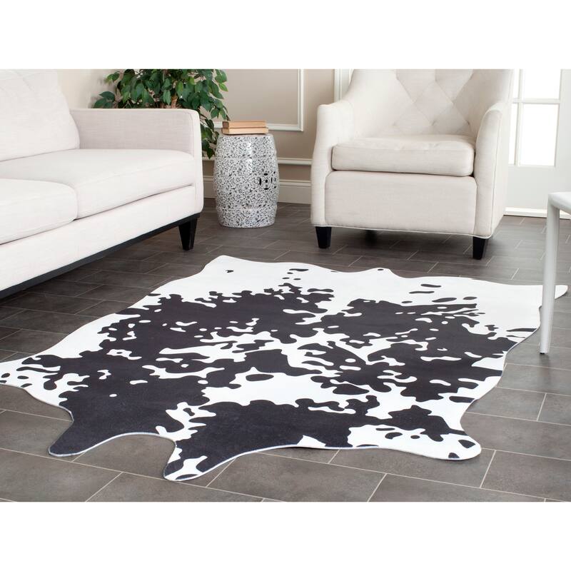 SAFAVIEH Faux Cowhide Onntje Rustic Polyester Rug - 5' x 6'6" - Brindle