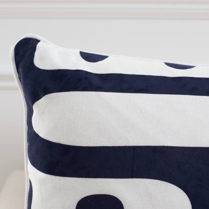 SAFAVIEH Jaeda Throw Pillow (Set of 2)