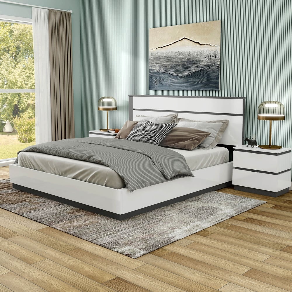 Conjira Modern White Wood 3-Piece Platform Bedroom Set (USB) by Furniture of America