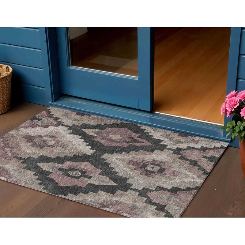 HomeRoots Aztec Transitional Rectangle Outdoor Rug - 3' x 5'
