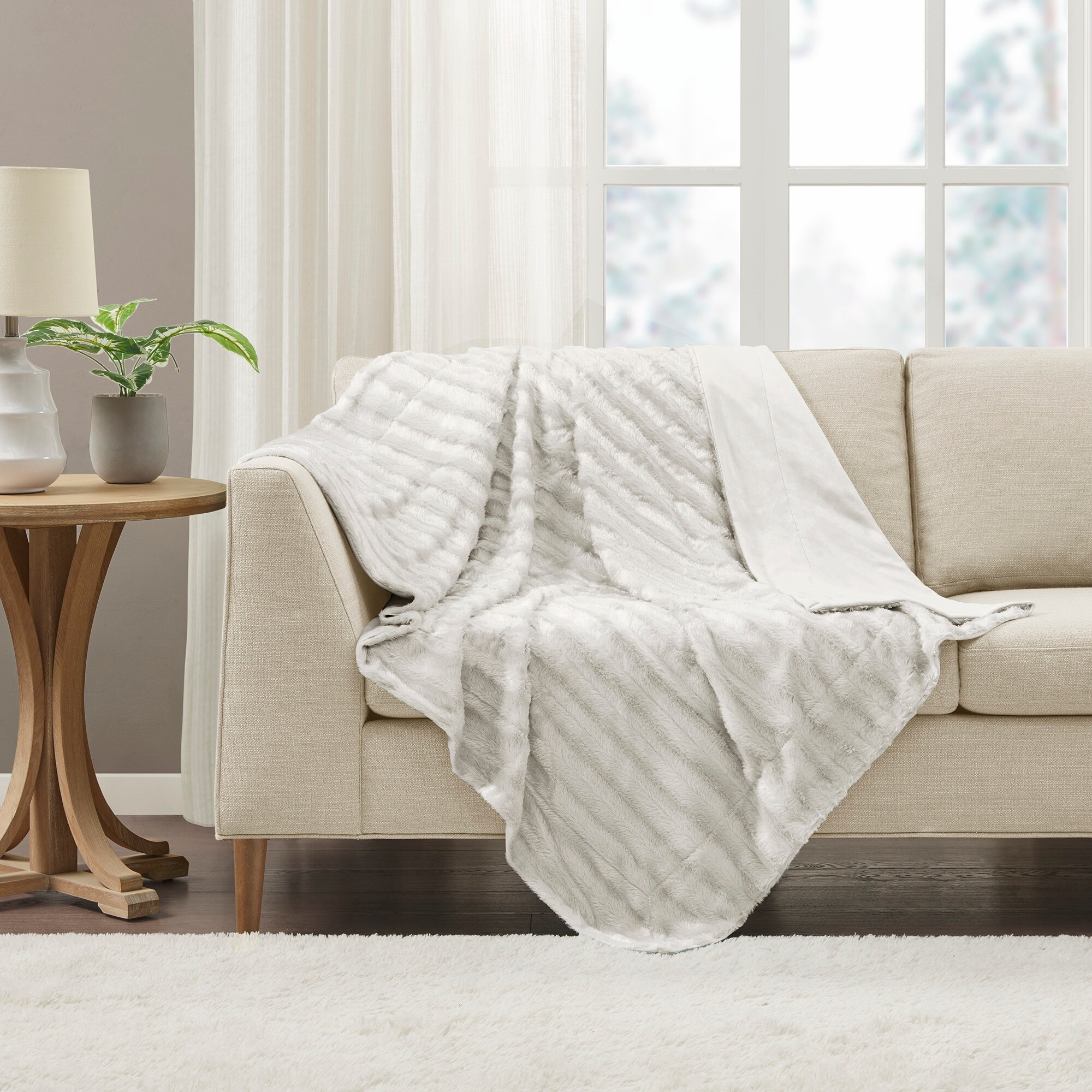 Madison Park Duke Long Fur Throw Ivory