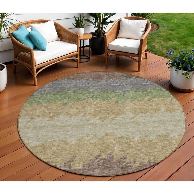 HomeRoots Striped Transitional Rectangle Outdoor Rug - 8' Round