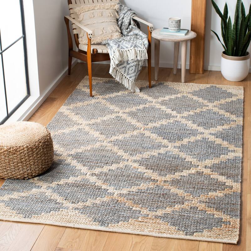 SAFAVIEH Handmade Kilim Shazia Moroccan Rug - 4' x 6' - Natural/Grey