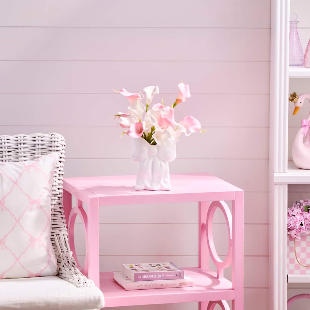 7" Resin Bowtie Vase