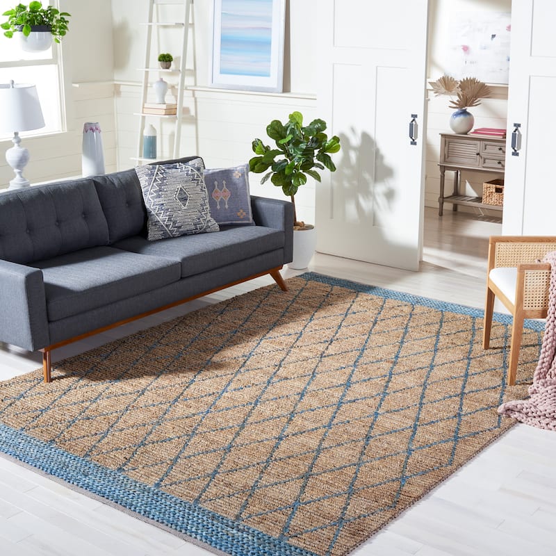 SAFAVIEH Handmade Natural Fiber Foolke Casual Jute Trellis Rug - 8' x 10' - Natural/Navy