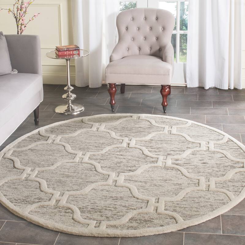 SAFAVIEH Handmade Cambridge Tilli Modern Wool Rug - 6' Round - Light Brown/Ivory