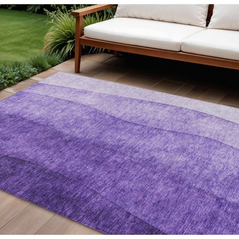 HomeRoots Ombre Transitional Rectangle Outdoor Rug - 8' X 10'