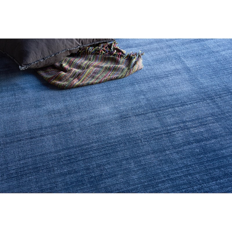 Exquisite Rugs Martelli Modern Handmade Handloomed Silky Nylon Navy Area Rug