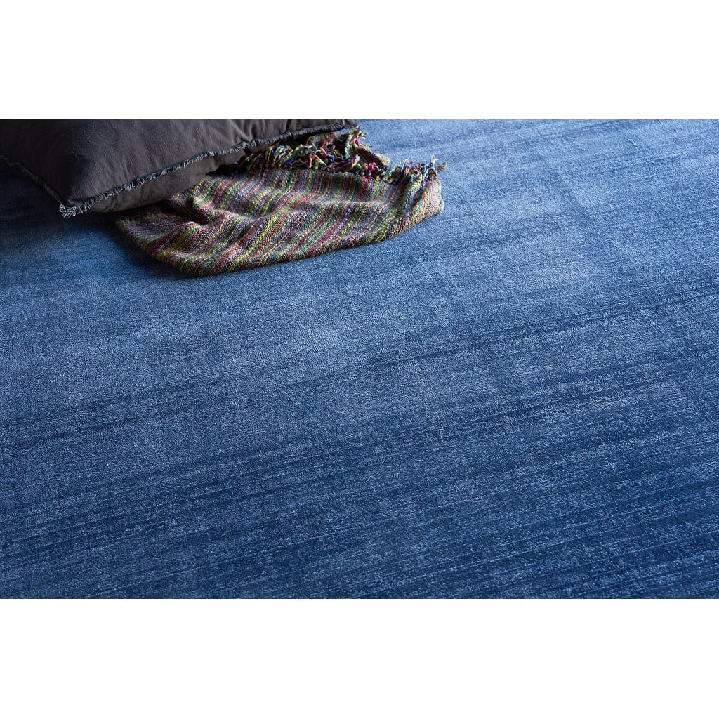 Exquisite Rugs Martelli Modern Handmade Handloomed Silky Nylon Navy Area Rug