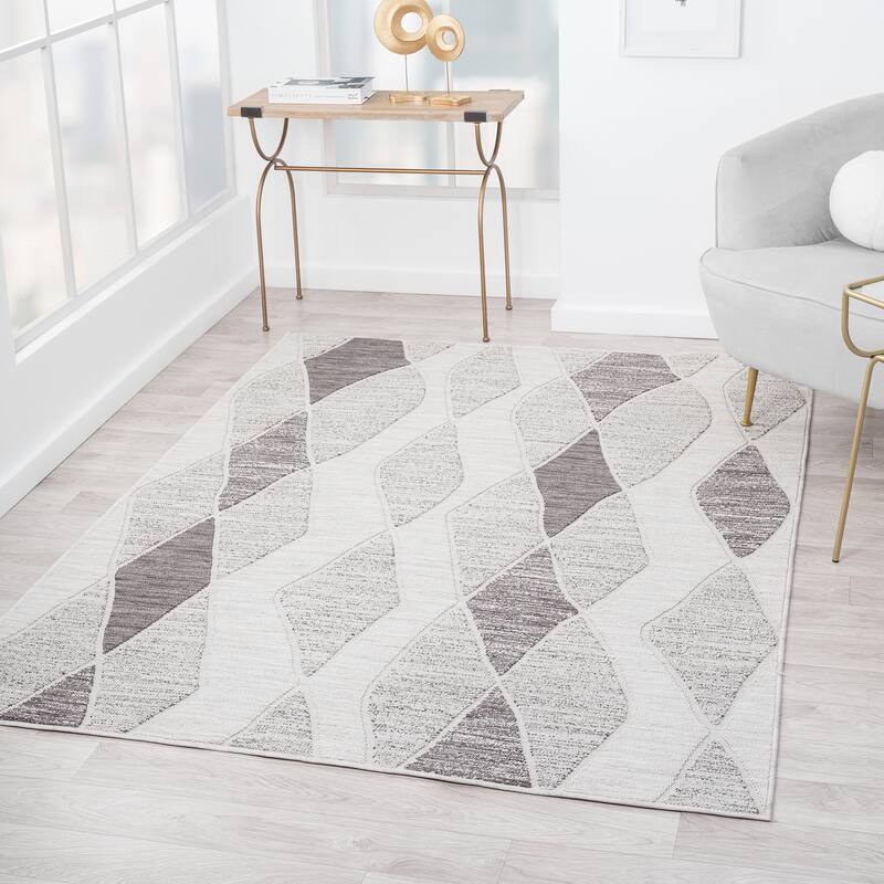 Sevita Geometric PET Yarn Indoor/Outdoor Area Rug
