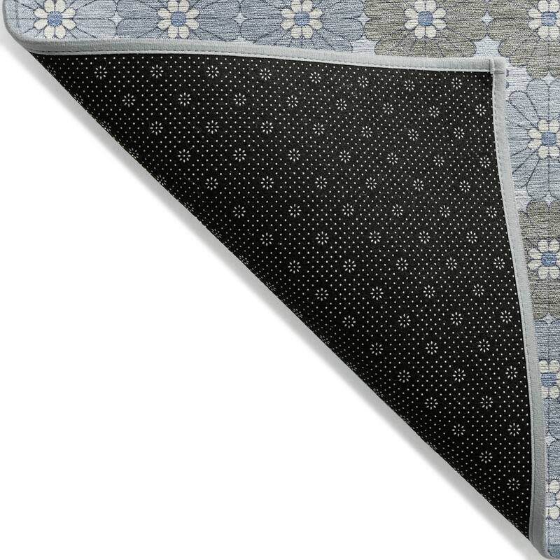 HomeRoots Floral Modern Rectangle Outdoor Rug