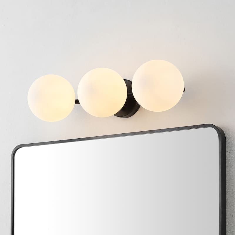 SAFAVIEH Home Lighting Collection Amaoi 21" Traditional Wall Sconce (3-bulb) - 6" W x 8" D x 21" H - Black/White