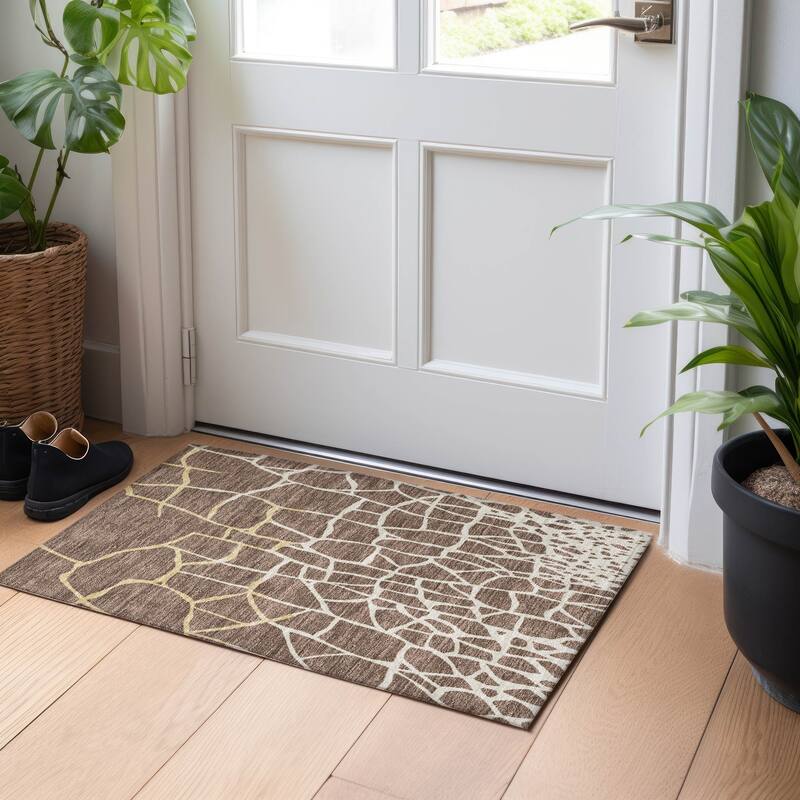 Machine Washable Indoor/ Outdoor Abstract Webby Chantille Rug - Brown - 1'8" x 2'6"