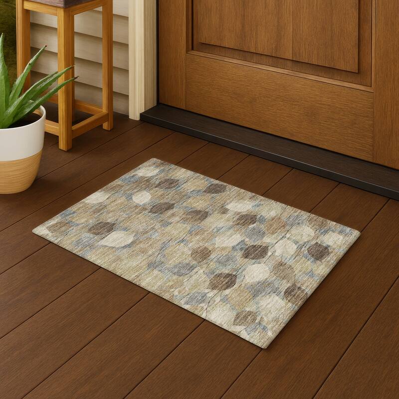Machine Washable Indoor/ Outdoor Floral Mila Chantille Rug - Beige - 1'8" x 2'6"