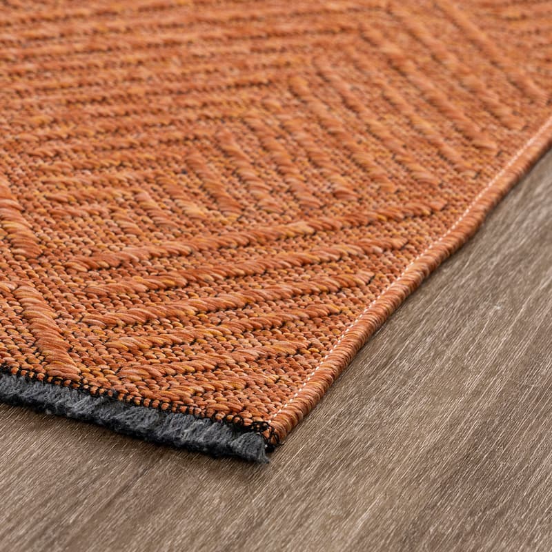 Alameda Solid Color Chevron Machine Washable Indoor Area Rug