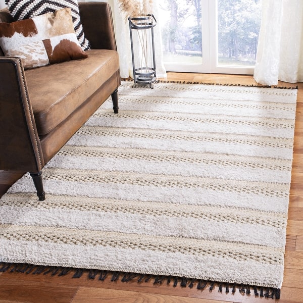 slide 2 of 3, SAFAVIEH Handmade Boston Sylvania Coastal Cotton Rug with Fringe - Ivory/Beige - 6' x 9'