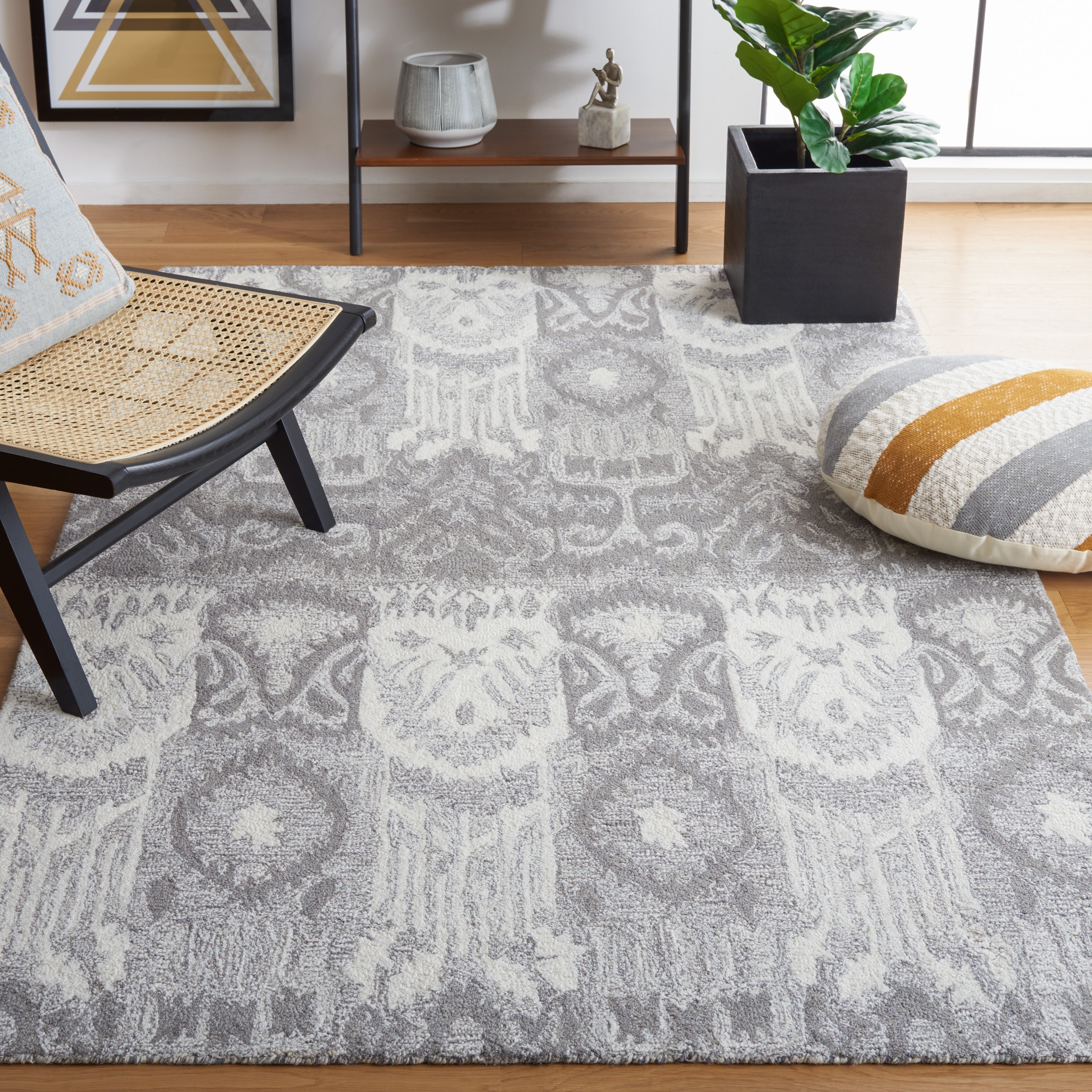 SAFAVIEH Handmade Ikat Riina Bohemian Wool Rug