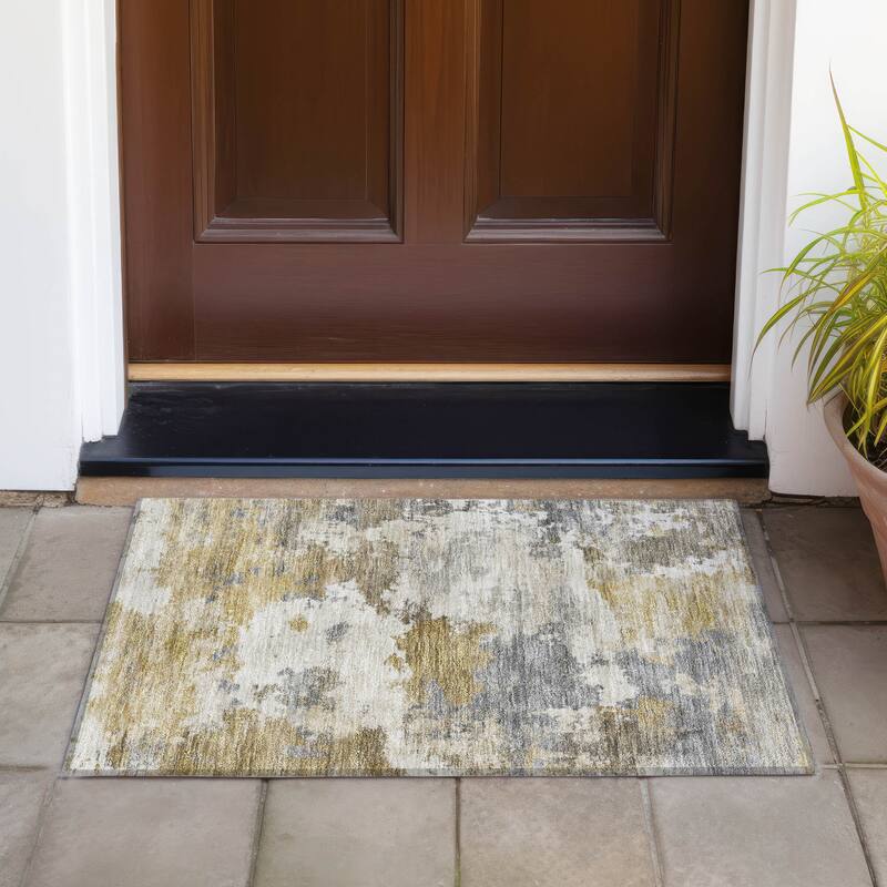 Machine Washable Indoor/Outdoor Abstract Blend Chantille Rug - Brown - 1'8" x 2'6"